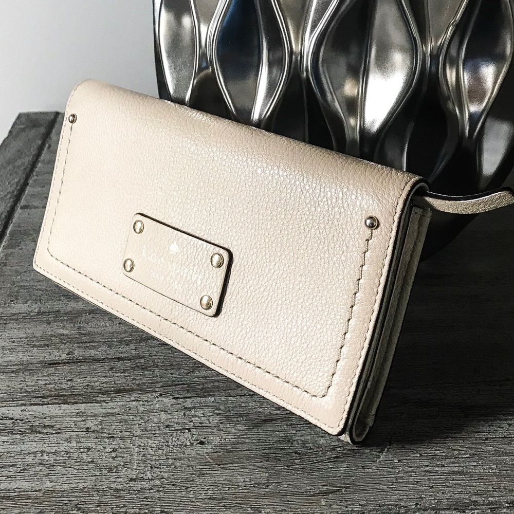 Kate Spade Tri Fold Wallet - Light Tan Beige - Picture 2 of 4